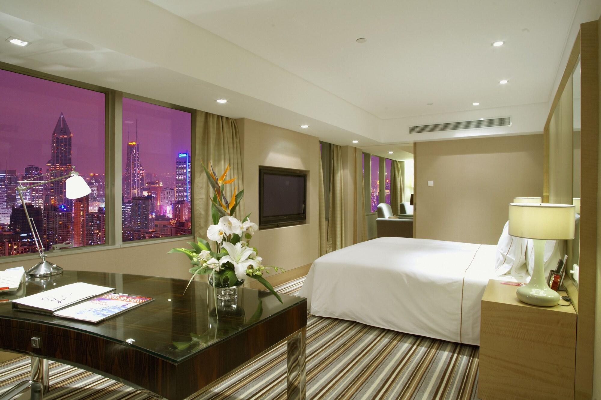 Отель Jin Jiang Tower Шанхай Экстерьер фото
